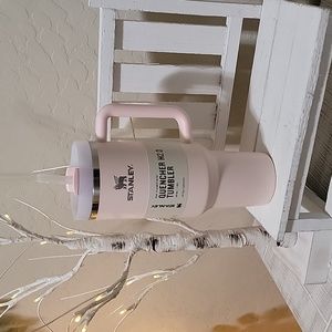 Stanley 40oz Quencher H2.0 FlowState Tumbler - BLOOM ( PINK)